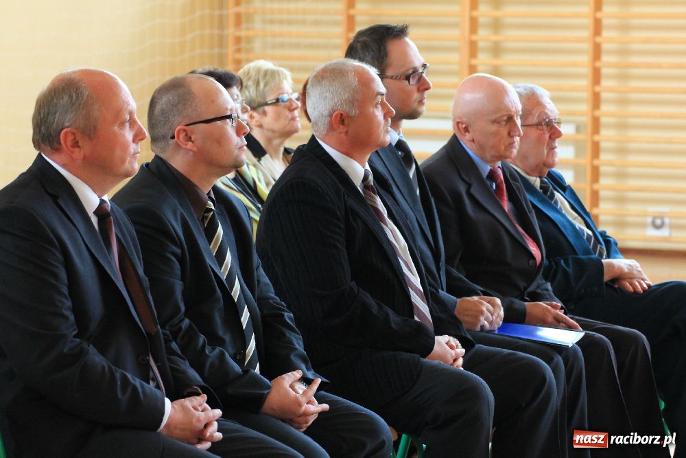 Zdjęcie w galerii na portalu naszraciborz.pl: Otwarto nowe boisko w Kornowacu wiadomości z regionu