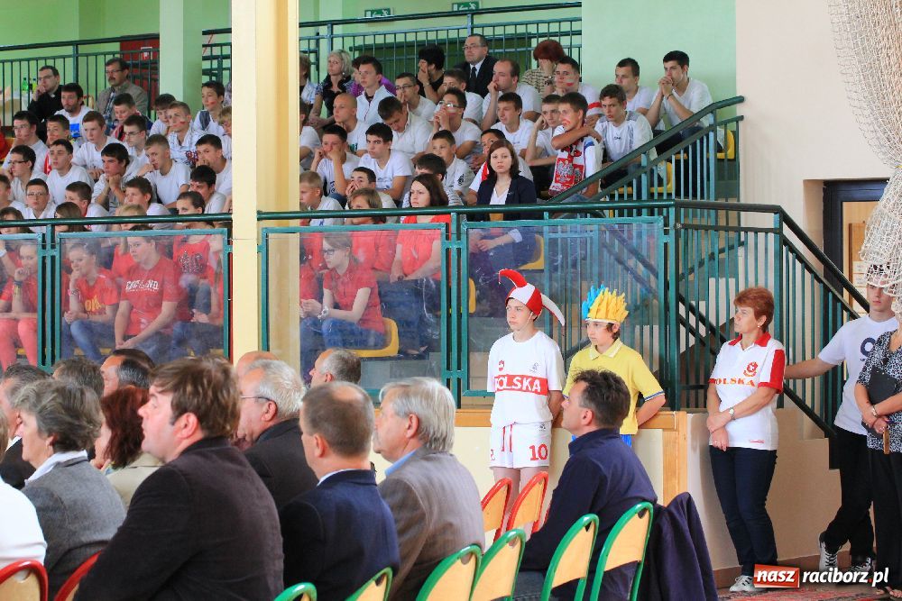 Zdjęcie w galerii na portalu naszraciborz.pl: Otwarto nowe boisko w Kornowacu wiadomości z regionu