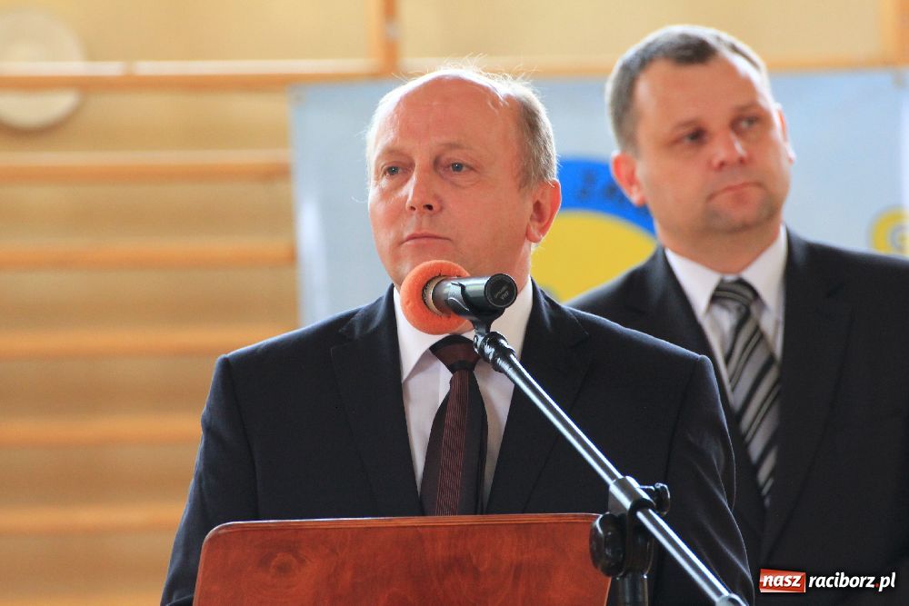 Zdjęcie w galerii na portalu naszraciborz.pl: Otwarto nowe boisko w Kornowacu wiadomości z regionu