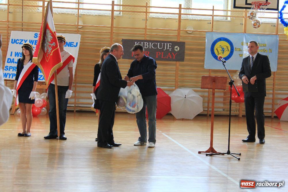 Zdjęcie w galerii na portalu naszraciborz.pl: Otwarto nowe boisko w Kornowacu wiadomości z regionu