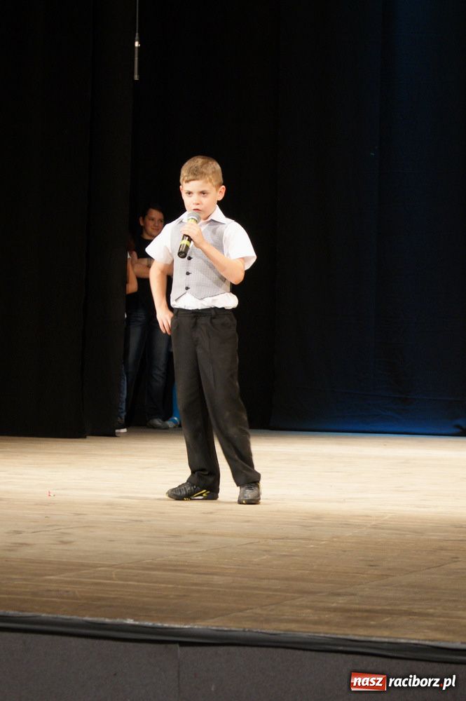 Zdjęcie w galerii na portalu naszraciborz.pl: Gala najlepszych uczniów 15-tki wiadomości z regionu