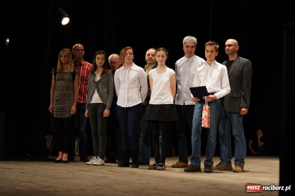 Zdjęcie w galerii na portalu naszraciborz.pl: Gala najlepszych uczniów 15-tki wiadomości z regionu
