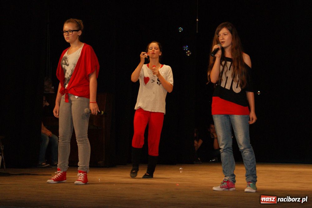 Zdjęcie w galerii na portalu naszraciborz.pl: Gala najlepszych uczniów 15-tki wiadomości z regionu