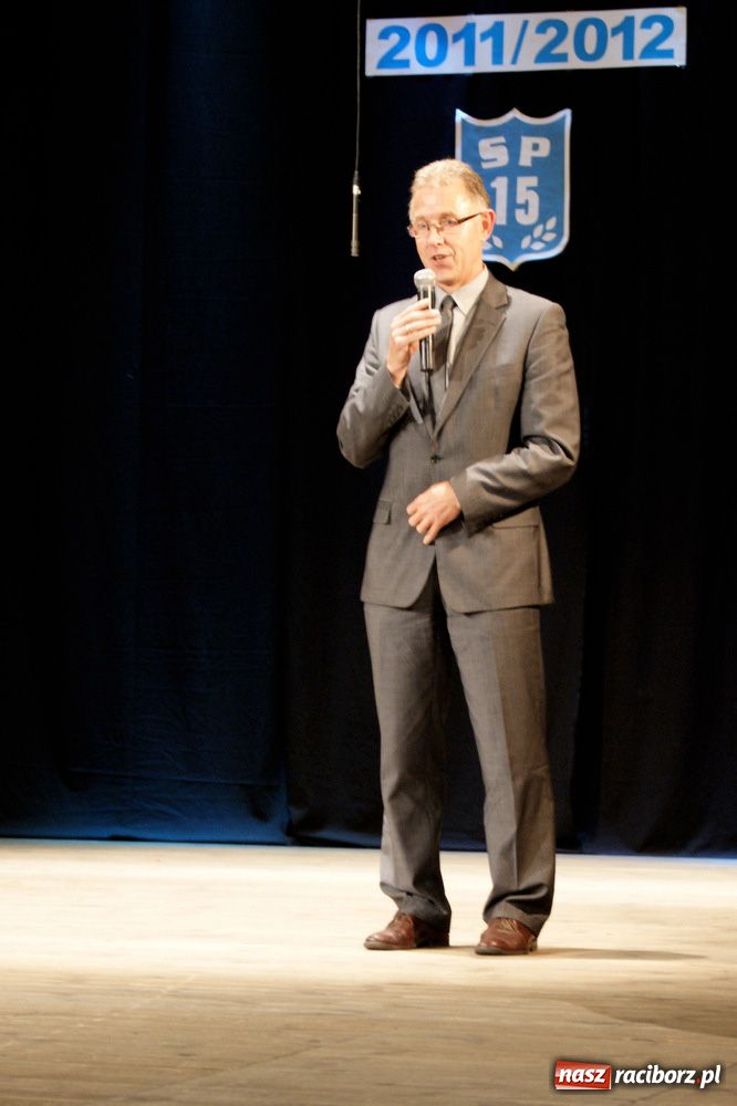 Zdjęcie w galerii na portalu naszraciborz.pl: Gala najlepszych uczniów 15-tki wiadomości z regionu