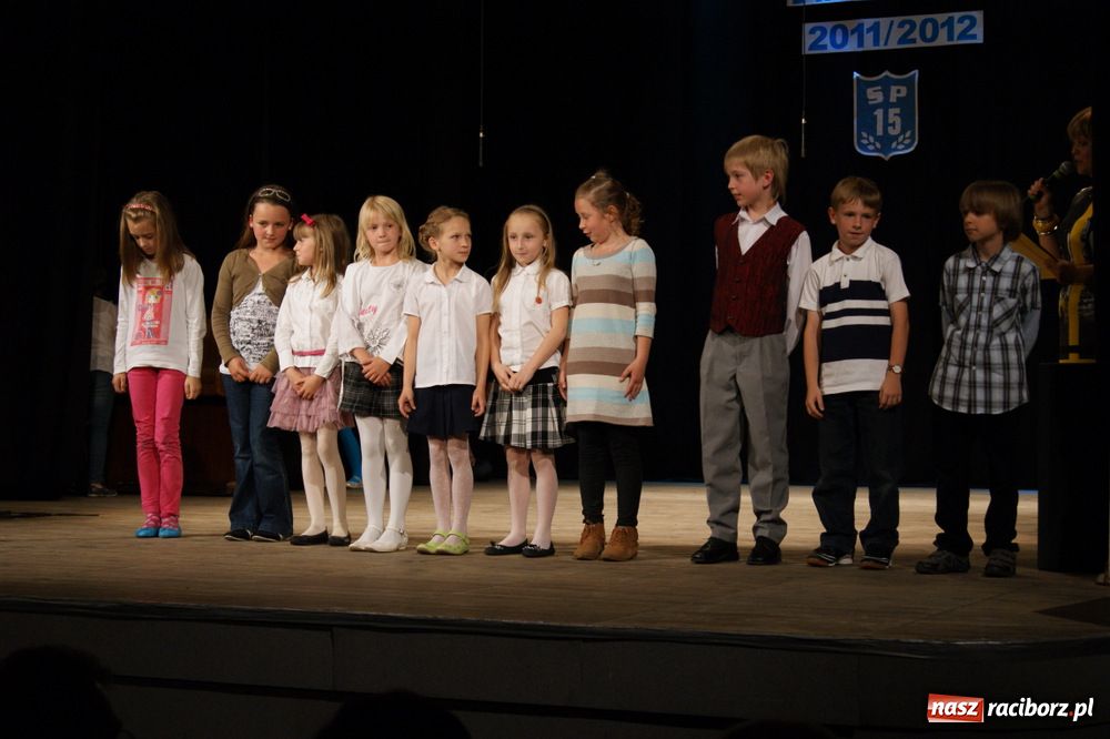 Zdjęcie w galerii na portalu naszraciborz.pl: Gala najlepszych uczniów 15-tki wiadomości z regionu