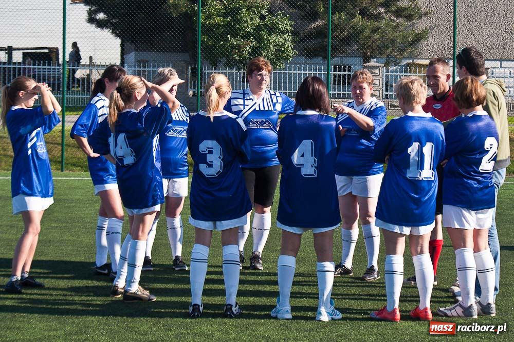 Zdjęcie w galerii na portalu naszraciborz.pl: Rodzice przegrali po rzutach karnych wiadomości z regionu