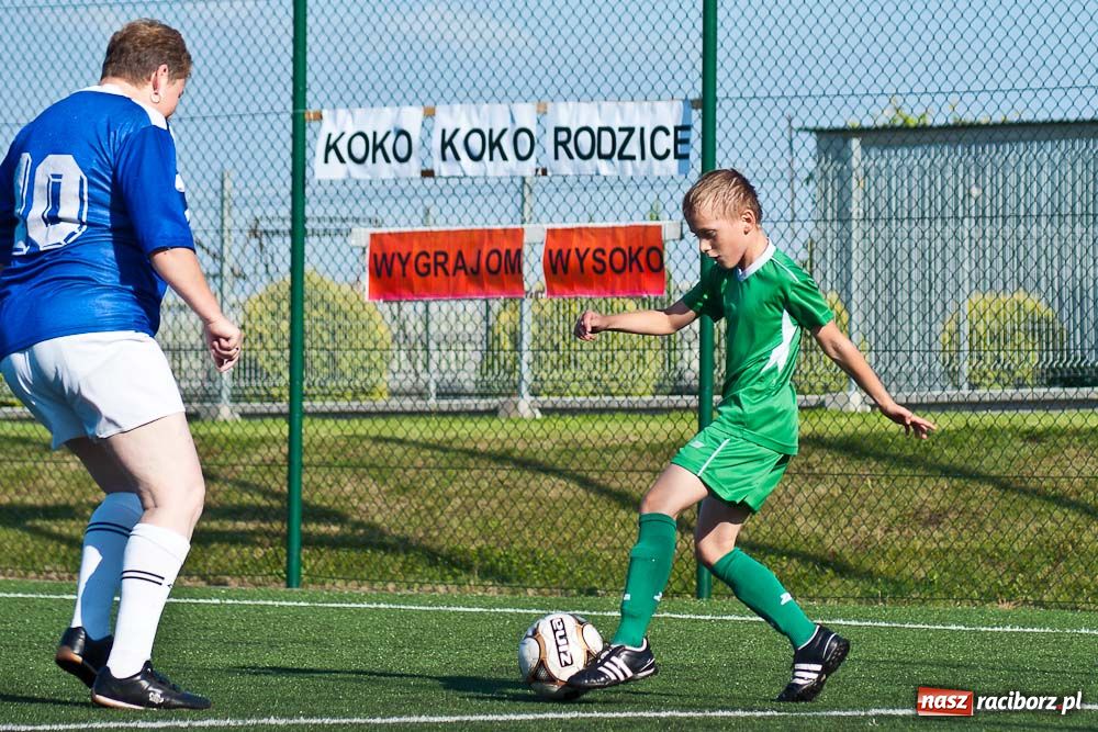 Zdjęcie w galerii na portalu naszraciborz.pl: Rodzice przegrali po rzutach karnych wiadomości z regionu