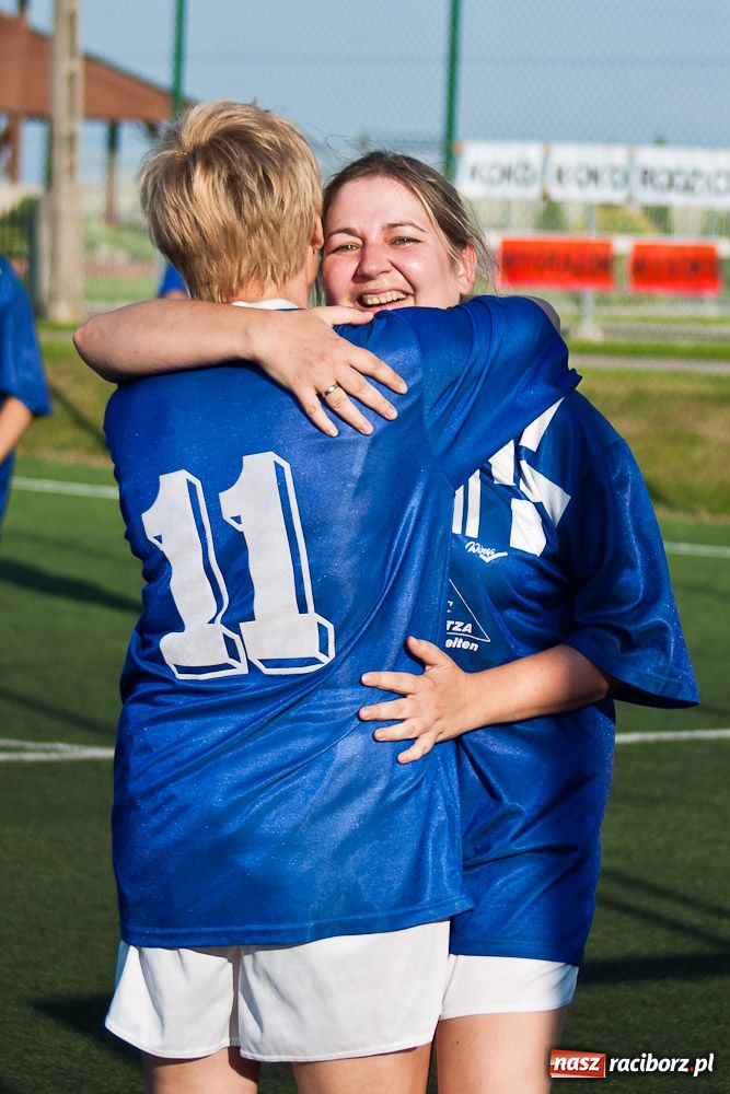 Zdjęcie w galerii na portalu naszraciborz.pl: Rodzice przegrali po rzutach karnych wiadomości z regionu
