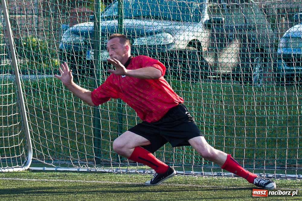 Zdjęcie w galerii na portalu naszraciborz.pl: Rodzice przegrali po rzutach karnych wiadomości z regionu