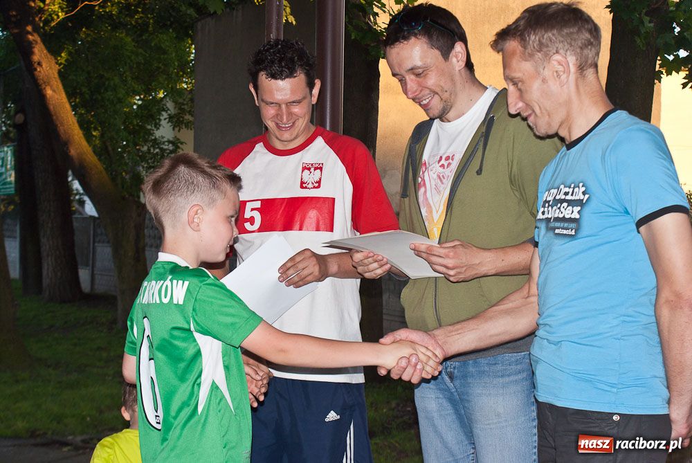 Zdjęcie w galerii na portalu naszraciborz.pl: Rodzice przegrali po rzutach karnych wiadomości z regionu