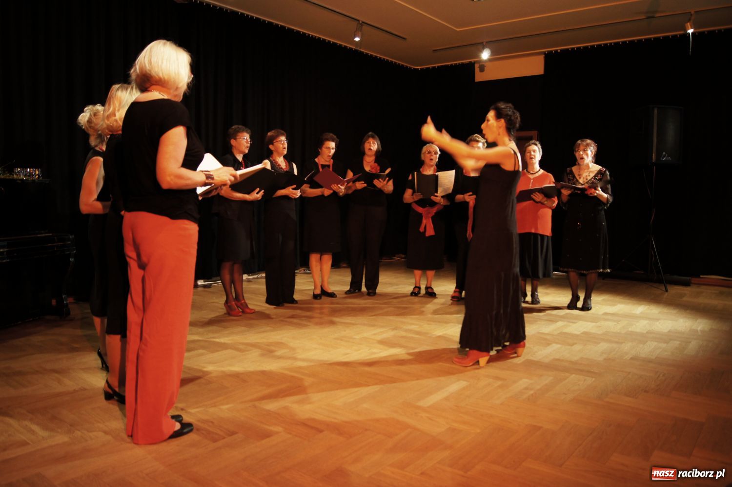 Zdjęcie w galerii na portalu naszraciborz.pl: Sudarynja i VIVO wystąpili w RCK wiadomości z regionu