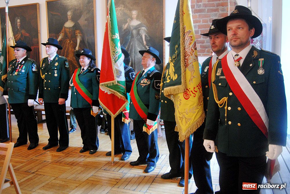 Zdjęcie w galerii na portalu naszraciborz.pl: Król kurkowy zasiadł dziś na tronie wiadomości z regionu