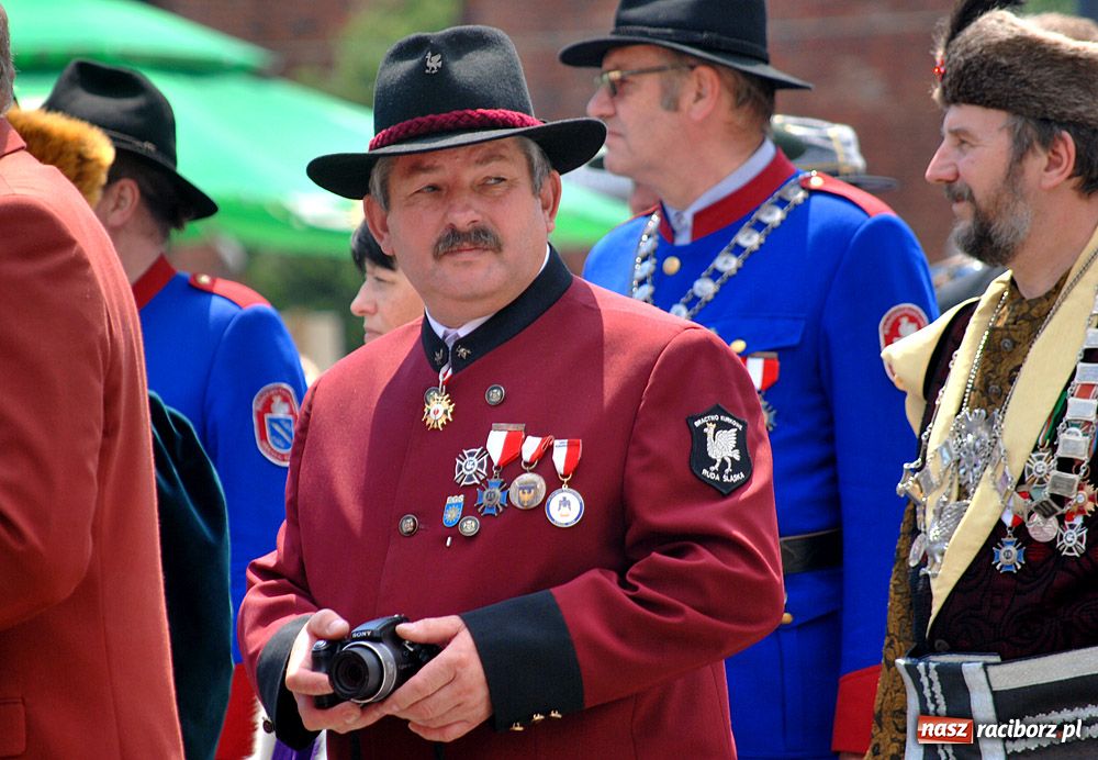 Zdjęcie w galerii na portalu naszraciborz.pl: Król kurkowy zasiadł dziś na tronie wiadomości z regionu