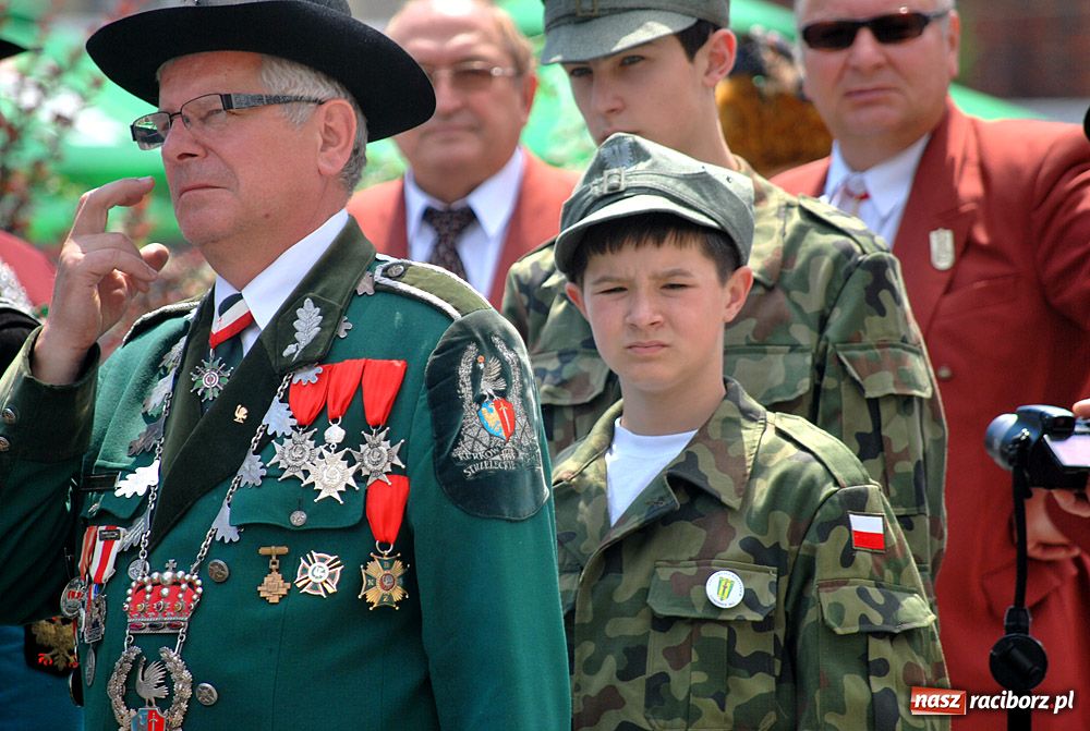 Zdjęcie w galerii na portalu naszraciborz.pl: Król kurkowy zasiadł dziś na tronie wiadomości z regionu