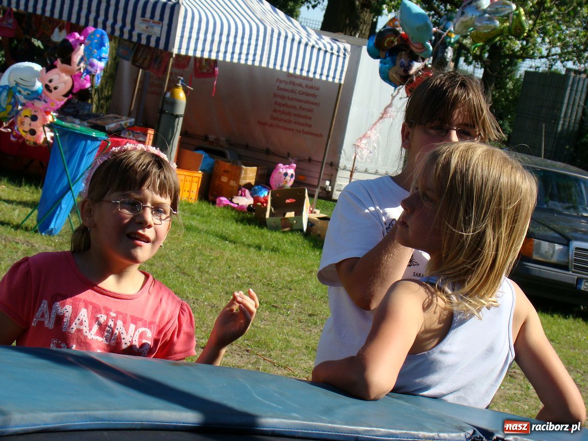 Zdjęcie w galerii na portalu naszraciborz.pl:  Szkoła im. J. Wawrzynka świętuje wiadomości z regionu