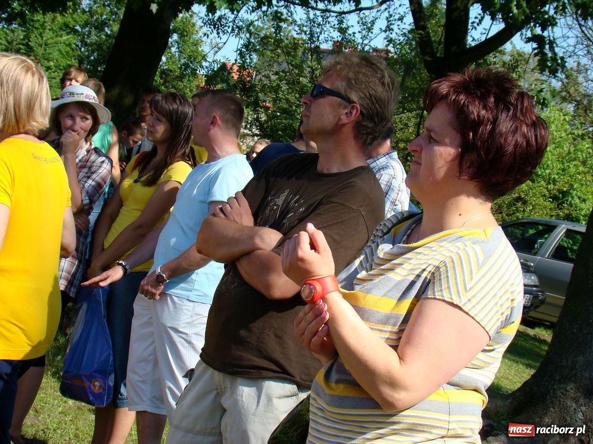 Zdjęcie w galerii na portalu naszraciborz.pl:  Szkoła im. J. Wawrzynka świętuje wiadomości z regionu
