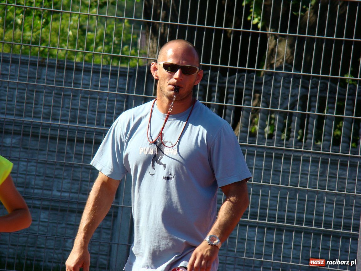 Zdjęcie w galerii na portalu naszraciborz.pl:  Szkoła im. J. Wawrzynka świętuje wiadomości z regionu