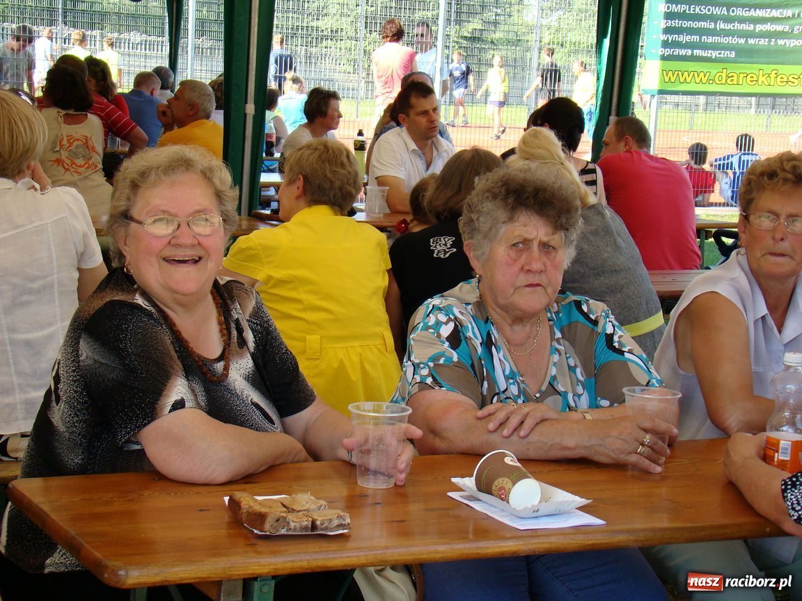 Zdjęcie w galerii na portalu naszraciborz.pl:  Szkoła im. J. Wawrzynka świętuje wiadomości z regionu