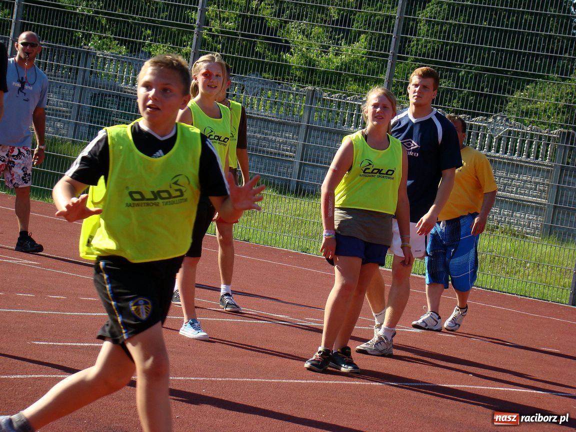 Zdjęcie w galerii na portalu naszraciborz.pl:  Szkoła im. J. Wawrzynka świętuje wiadomości z regionu