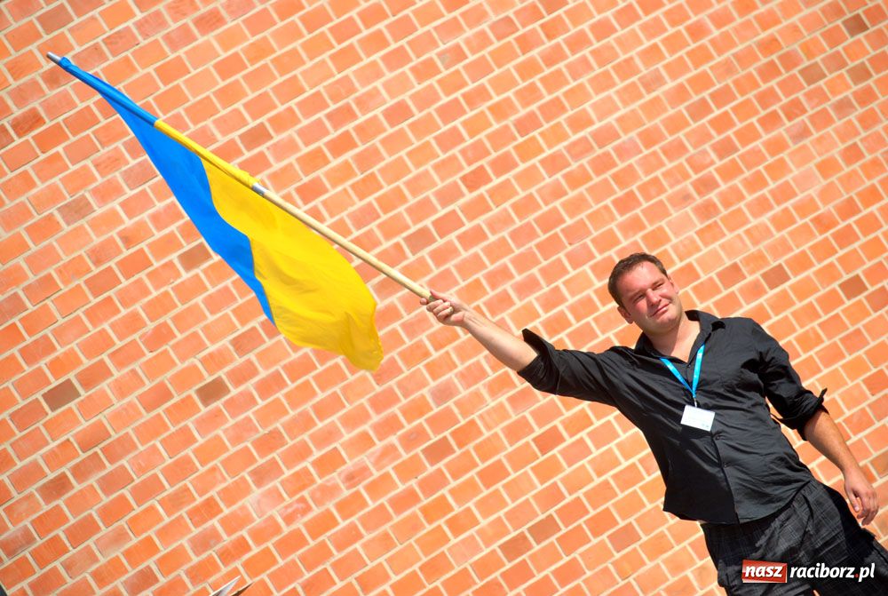 Zdjęcie w galerii na portalu naszraciborz.pl: Barwny korowód na ulicach Raciborza wiadomości z regionu