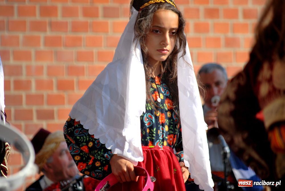 Zdjęcie w galerii na portalu naszraciborz.pl: Barwny korowód na ulicach Raciborza wiadomości z regionu