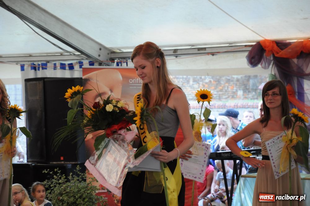 Zdjęcie w galerii na portalu naszraciborz.pl: W Tworkowie wybrano Miss nastolatek wiadomości z regionu