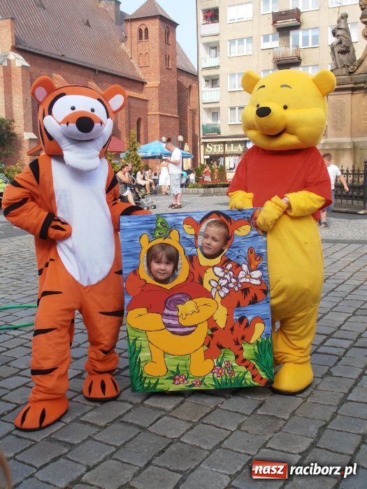 Zdjęcie w galerii na portalu naszraciborz.pl: Rodzinny fitness na powitanie lata wiadomości z regionu