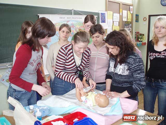 Zdjęcie w galerii na portalu naszraciborz.pl: Przygotowanie do roli mamy wiadomości z regionu