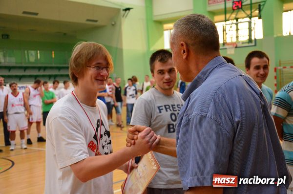 Zdjęcie w galerii na portalu naszraciborz.pl: Dywyta obroniła tytuł mistrza wiadomości z regionu