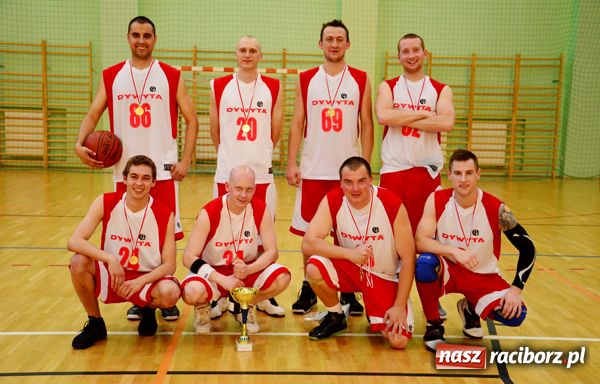Zdjęcie w galerii na portalu naszraciborz.pl: Dywyta obroniła tytuł mistrza wiadomości z regionu