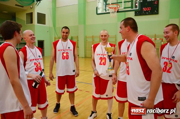 Zdjęcie w galerii na portalu naszraciborz.pl: Dywyta obroniła tytuł mistrza wiadomości z regionu