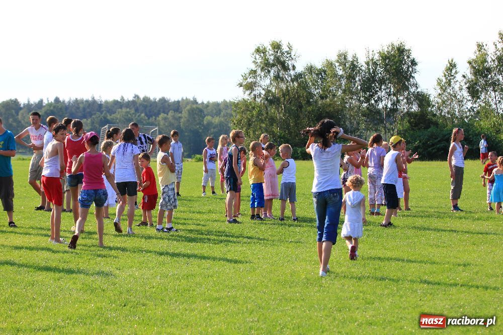 Zdjęcie w galerii na portalu naszraciborz.pl: Paralotnie na festynie rodzinnym w Kobyli wiadomości z regionu