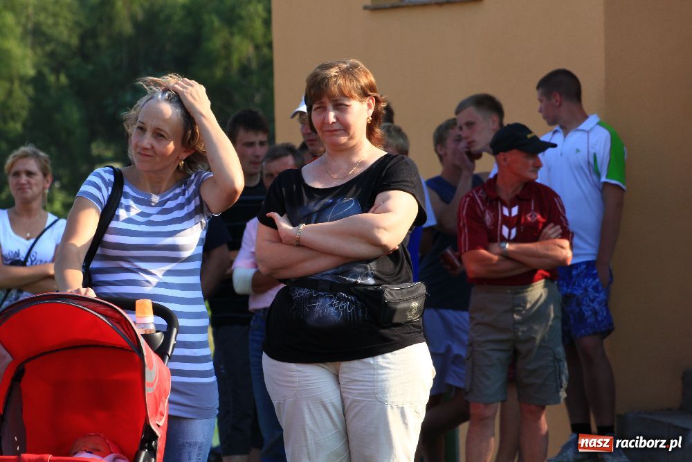 Zdjęcie w galerii na portalu naszraciborz.pl: Paralotnie na festynie rodzinnym w Kobyli wiadomości z regionu