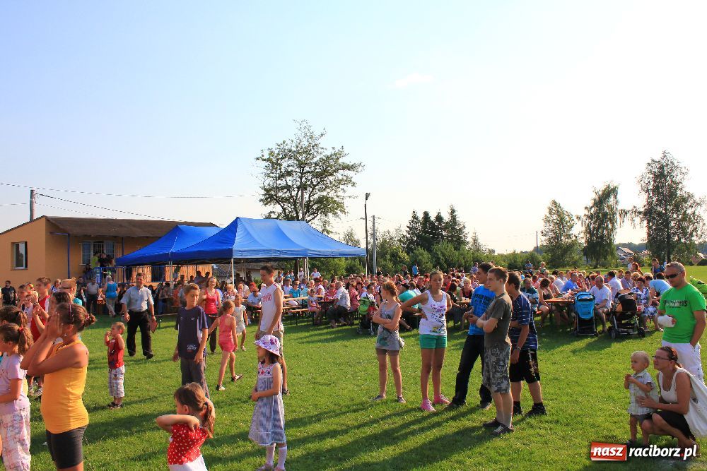 Zdjęcie w galerii na portalu naszraciborz.pl: Paralotnie na festynie rodzinnym w Kobyli wiadomości z regionu
