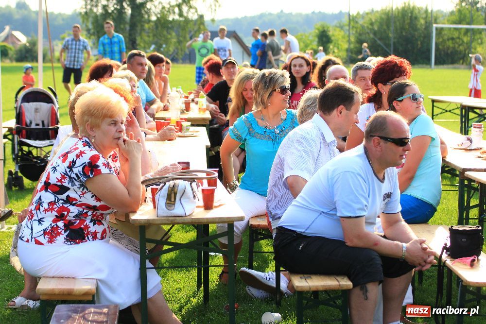 Zdjęcie w galerii na portalu naszraciborz.pl: Paralotnie na festynie rodzinnym w Kobyli wiadomości z regionu