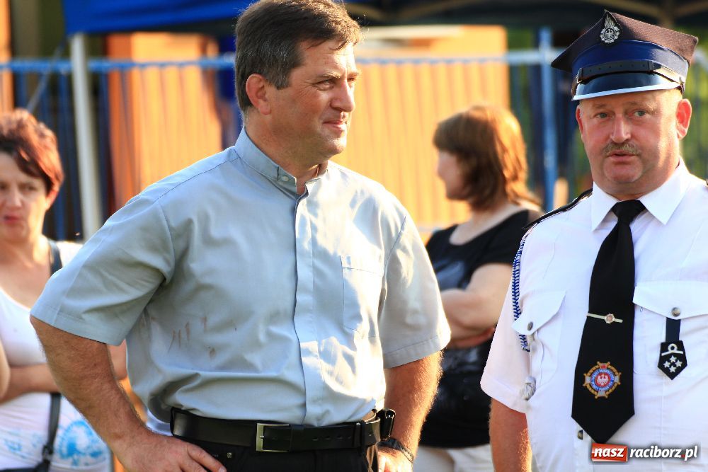 Zdjęcie w galerii na portalu naszraciborz.pl: Paralotnie na festynie rodzinnym w Kobyli wiadomości z regionu