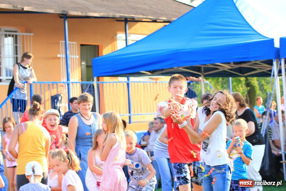 Zdjęcie w galerii na portalu naszraciborz.pl: Paralotnie na festynie rodzinnym w Kobyli wiadomości z regionu