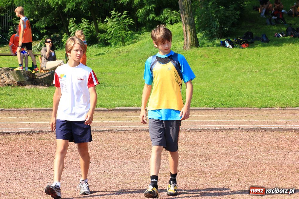 Zdjęcie w galerii na portalu naszraciborz.pl: Memoriał Janusza Kusocińskiego w ZSOMS wiadomości z regionu