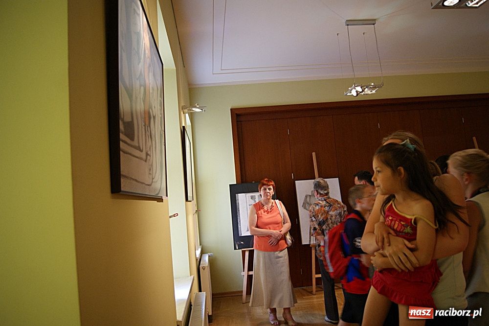 Zdjęcie w galerii na portalu naszraciborz.pl: Młodzi plastycy z RCK mają wystawę wiadomości z regionu