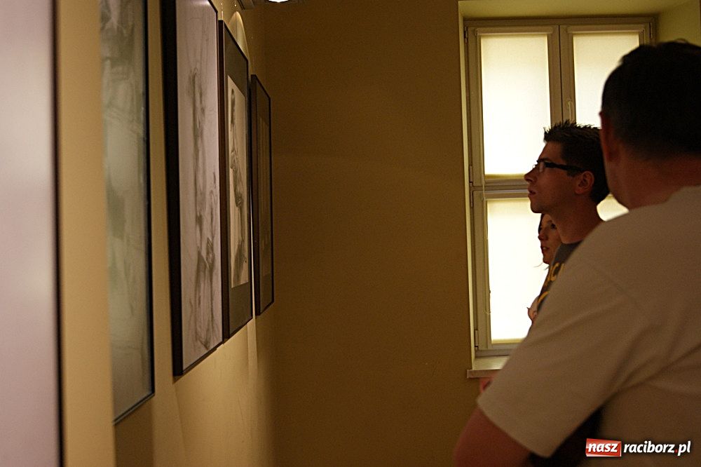 Zdjęcie w galerii na portalu naszraciborz.pl: Młodzi plastycy z RCK mają wystawę wiadomości z regionu