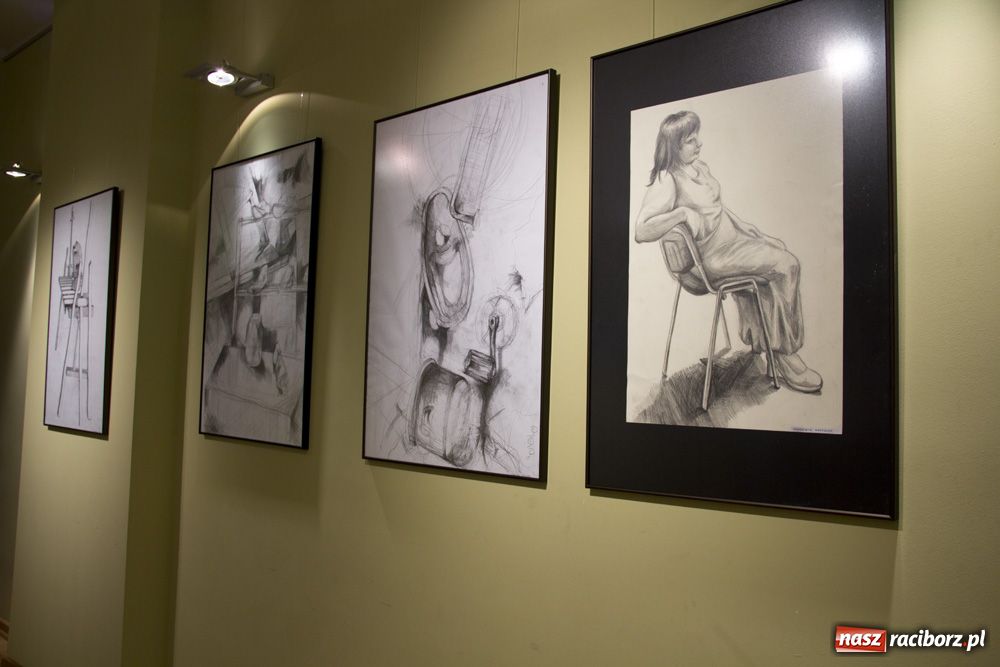 Zdjęcie w galerii na portalu naszraciborz.pl: Młodzi plastycy z RCK mają wystawę wiadomości z regionu