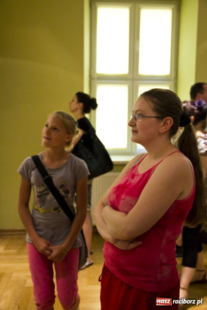 Zdjęcie w galerii na portalu naszraciborz.pl: Młodzi plastycy z RCK mają wystawę wiadomości z regionu