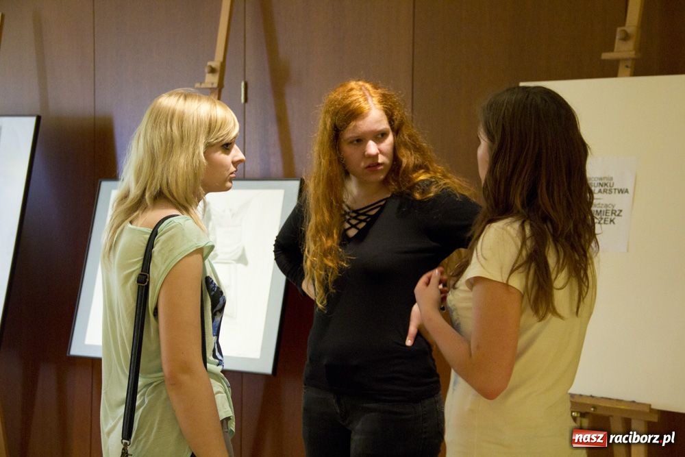 Zdjęcie w galerii na portalu naszraciborz.pl: Młodzi plastycy z RCK mają wystawę wiadomości z regionu