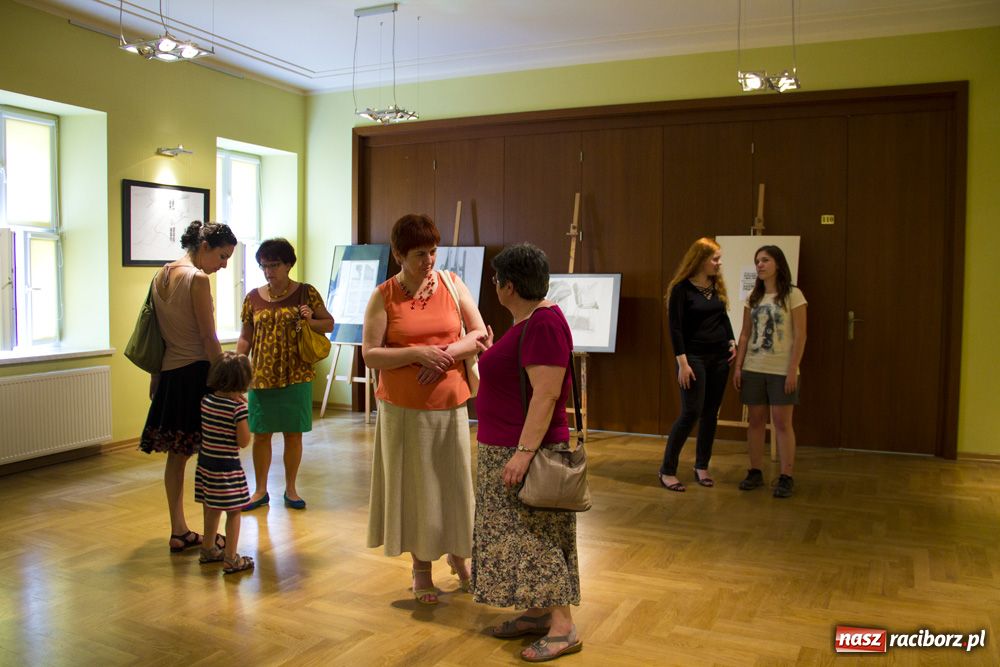 Zdjęcie w galerii na portalu naszraciborz.pl: Młodzi plastycy z RCK mają wystawę wiadomości z regionu