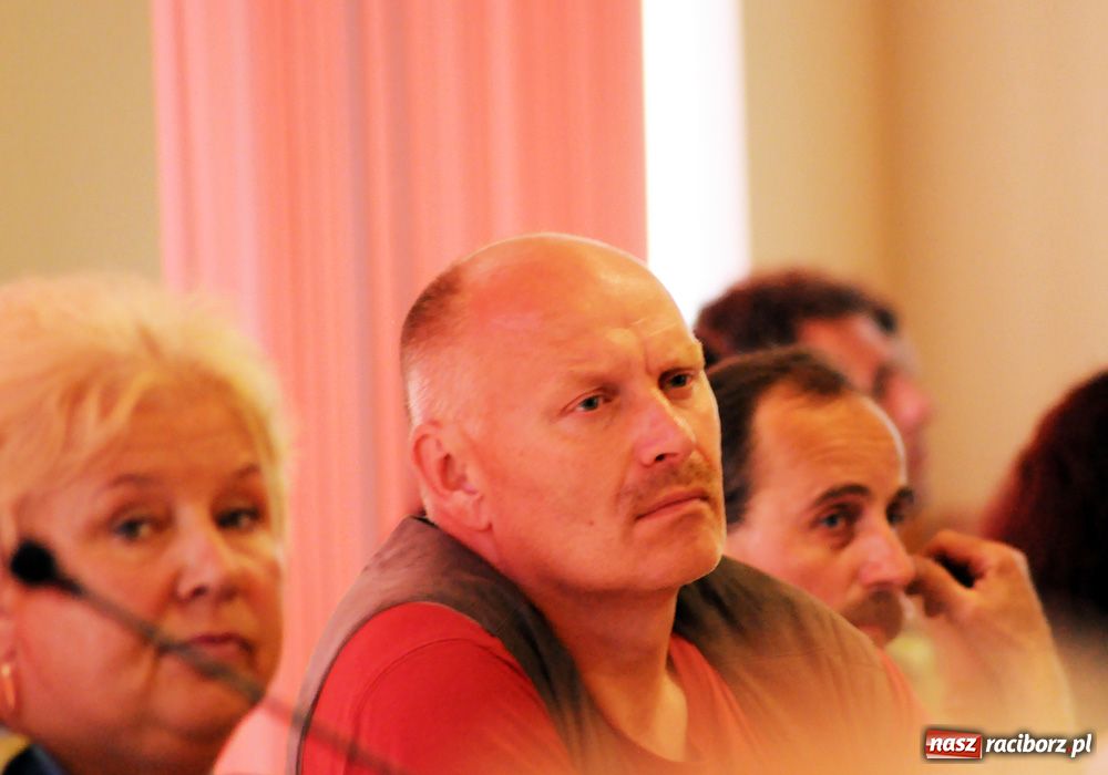 Zdjęcie w galerii na portalu naszraciborz.pl: Nowe Zagrody toną. Idziemy w czarną dziurę wiadomości z regionu