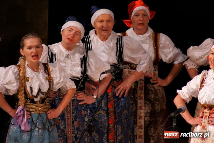 Zdjęcie w galerii na portalu naszraciborz.pl: Artystyczny Talent Show wiadomości z regionu