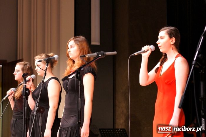 Zdjęcie w galerii na portalu naszraciborz.pl: Artystyczny Talent Show wiadomości z regionu