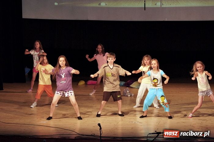 Zdjęcie w galerii na portalu naszraciborz.pl: Artystyczny Talent Show wiadomości z regionu