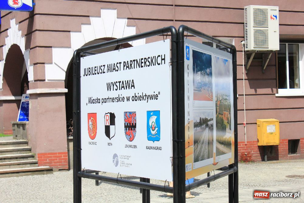 Zdjęcie w galerii na portalu naszraciborz.pl: Wystawa na Długiej podoba się wiadomości z regionu