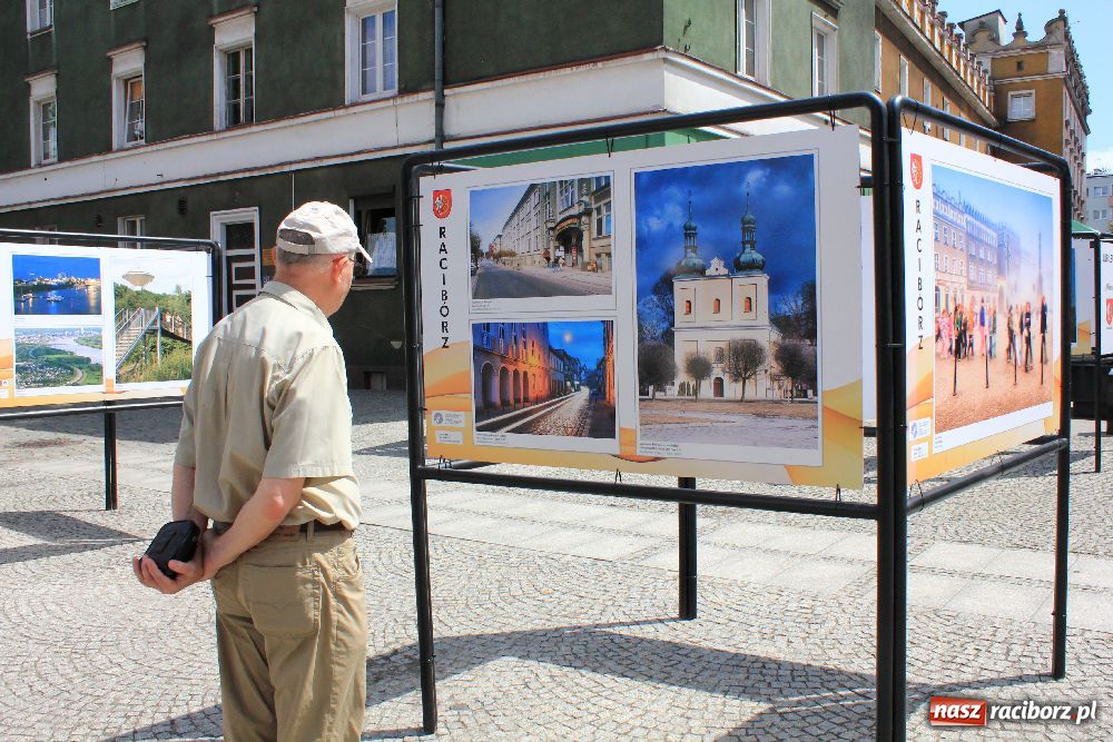 Zdjęcie w galerii na portalu naszraciborz.pl: Wystawa na Długiej podoba się wiadomości z regionu